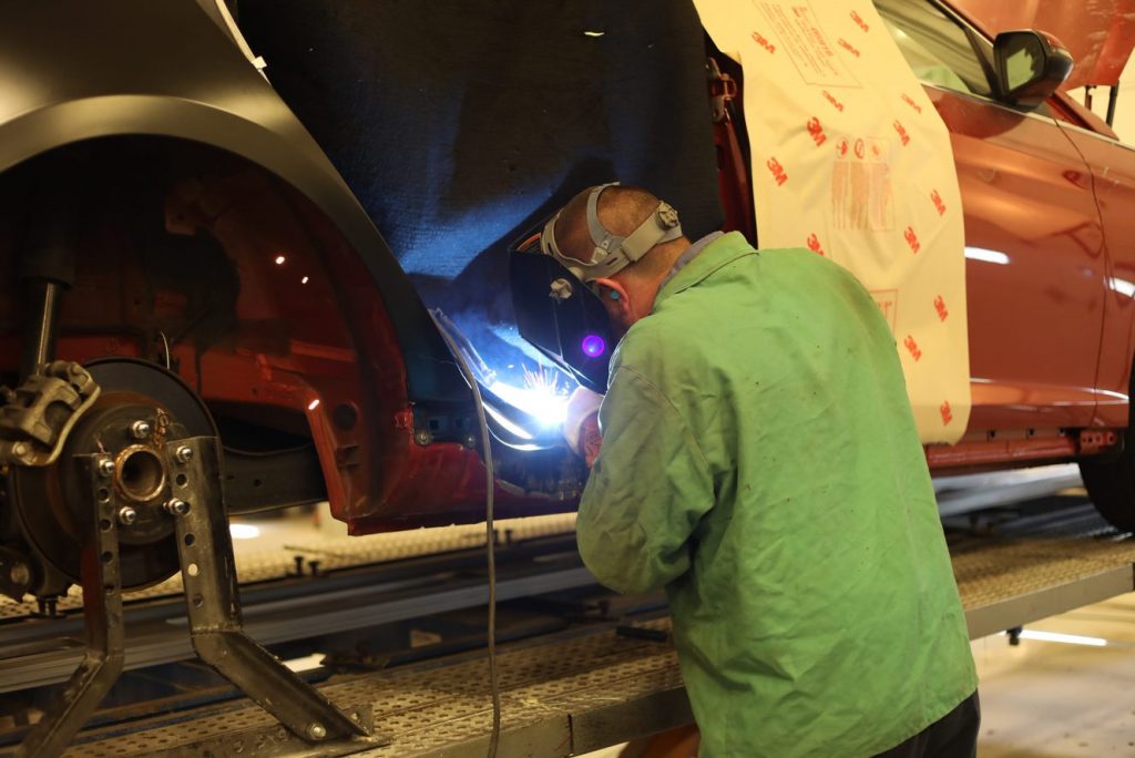 Auto body Technician careers & welding